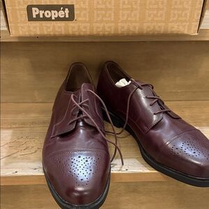 Propet Men's Oxfords in Deep Brown